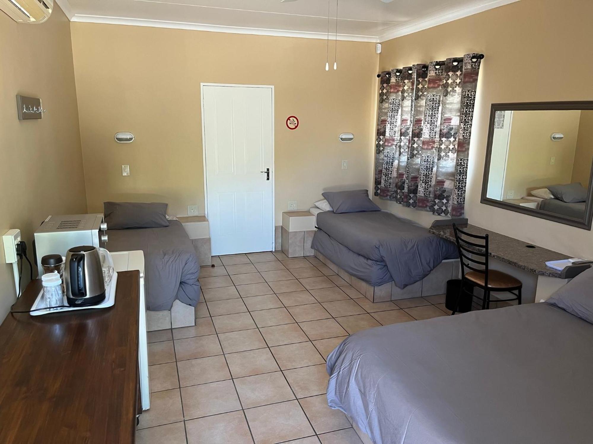 Sunset Chalets Colesberg Exterior photo