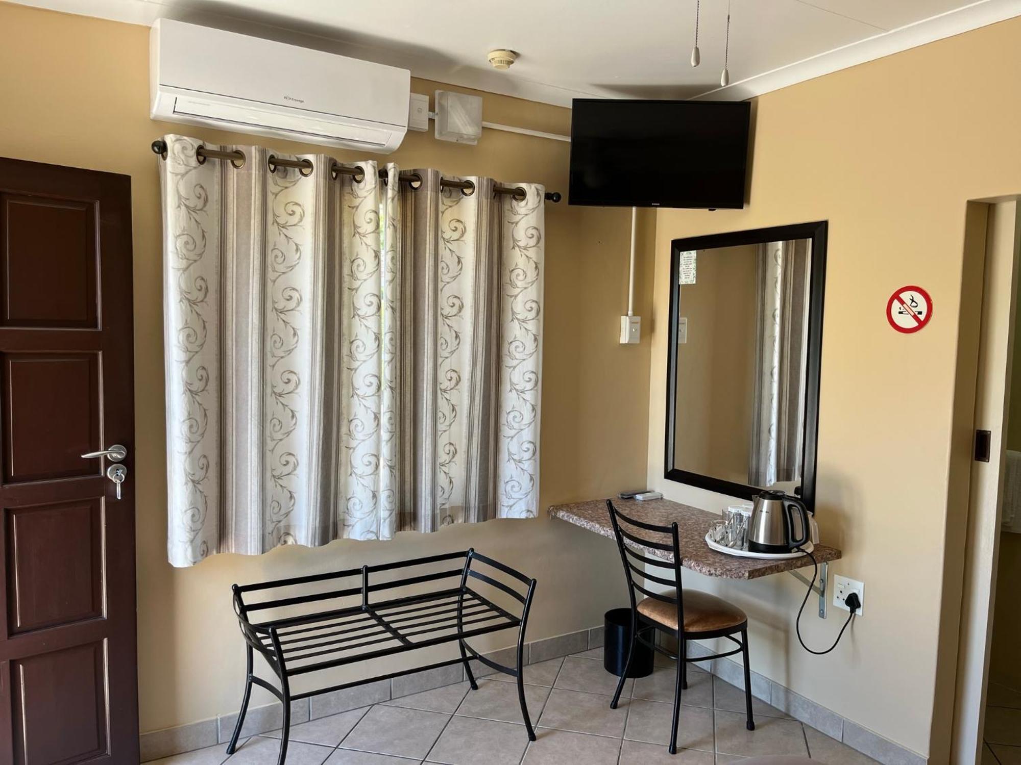 Sunset Chalets Colesberg Exterior photo