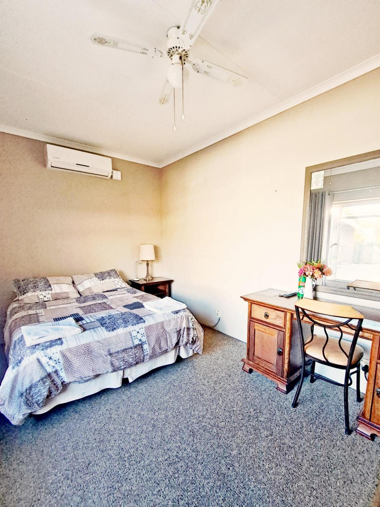 Sunset Chalets Colesberg Exterior photo