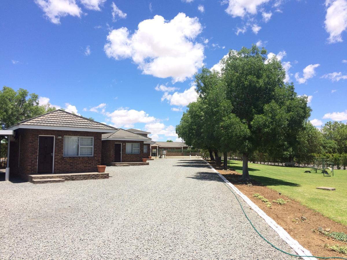 Sunset Chalets Colesberg Exterior photo
