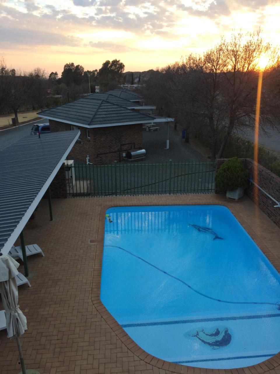 Sunset Chalets Colesberg Exterior photo