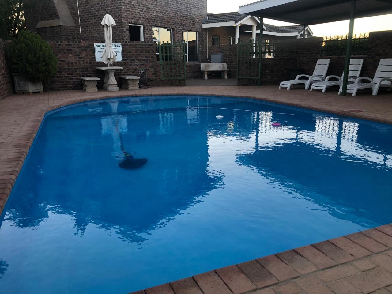 Sunset Chalets Colesberg Exterior photo